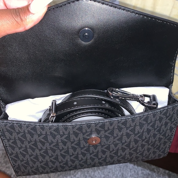 crossbody under hand bags - Picture 3 of 7